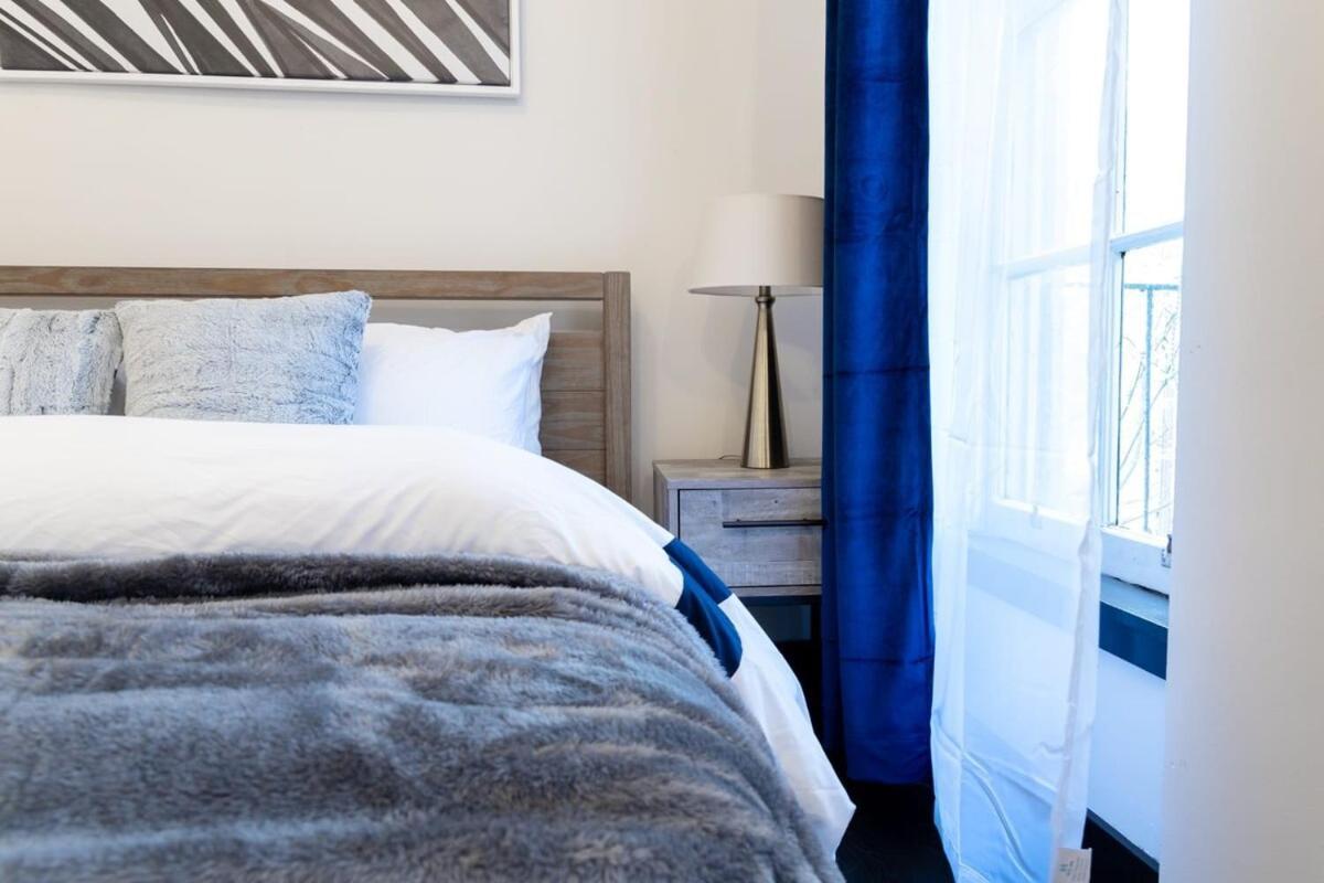 Apartment E10-1 Designer East Village Townhouse 1br *