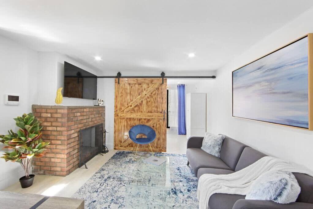 75-5c 3br Luxury Duplex Brand New W&d Elevator *