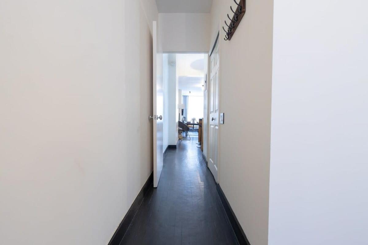 E10-1 Designer East Village Townhouse 1br * New York