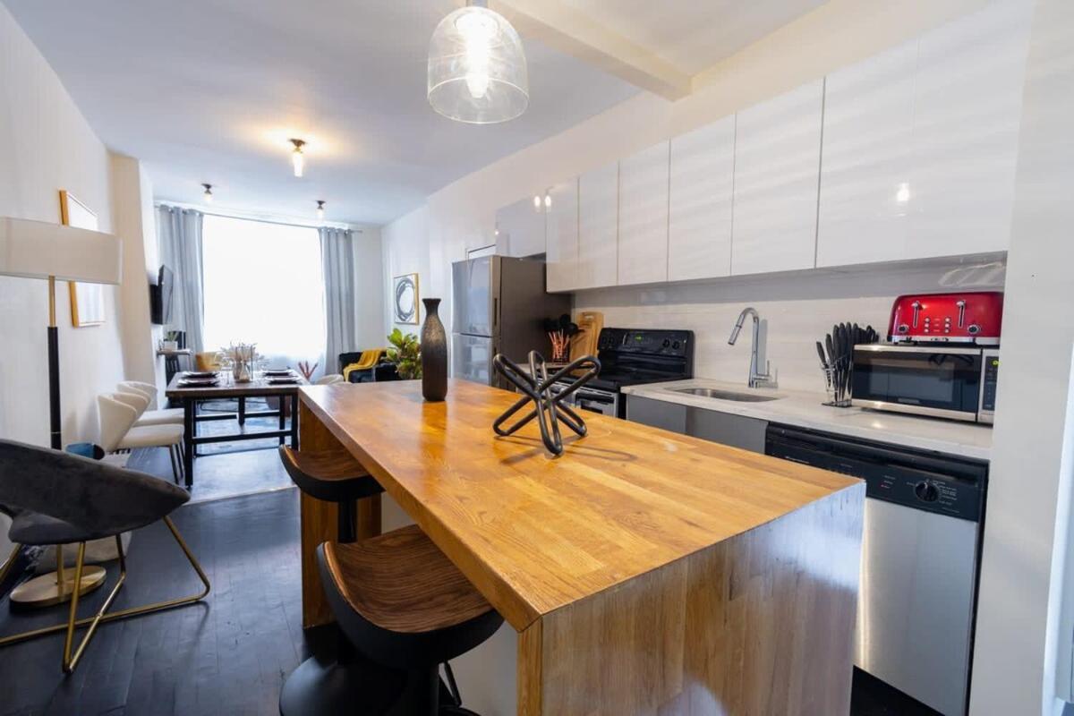 Apartment E10-1 Designer East Village Townhouse 1br