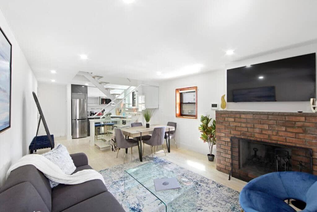 Apartment 75-5c 3br Luxury Duplex Brand New W&d Elevator