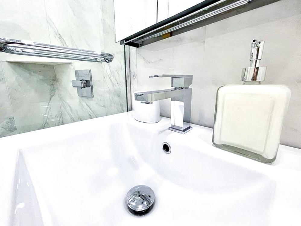 62-2b Renovated 1br In Prime Upper East Side Apartment New York