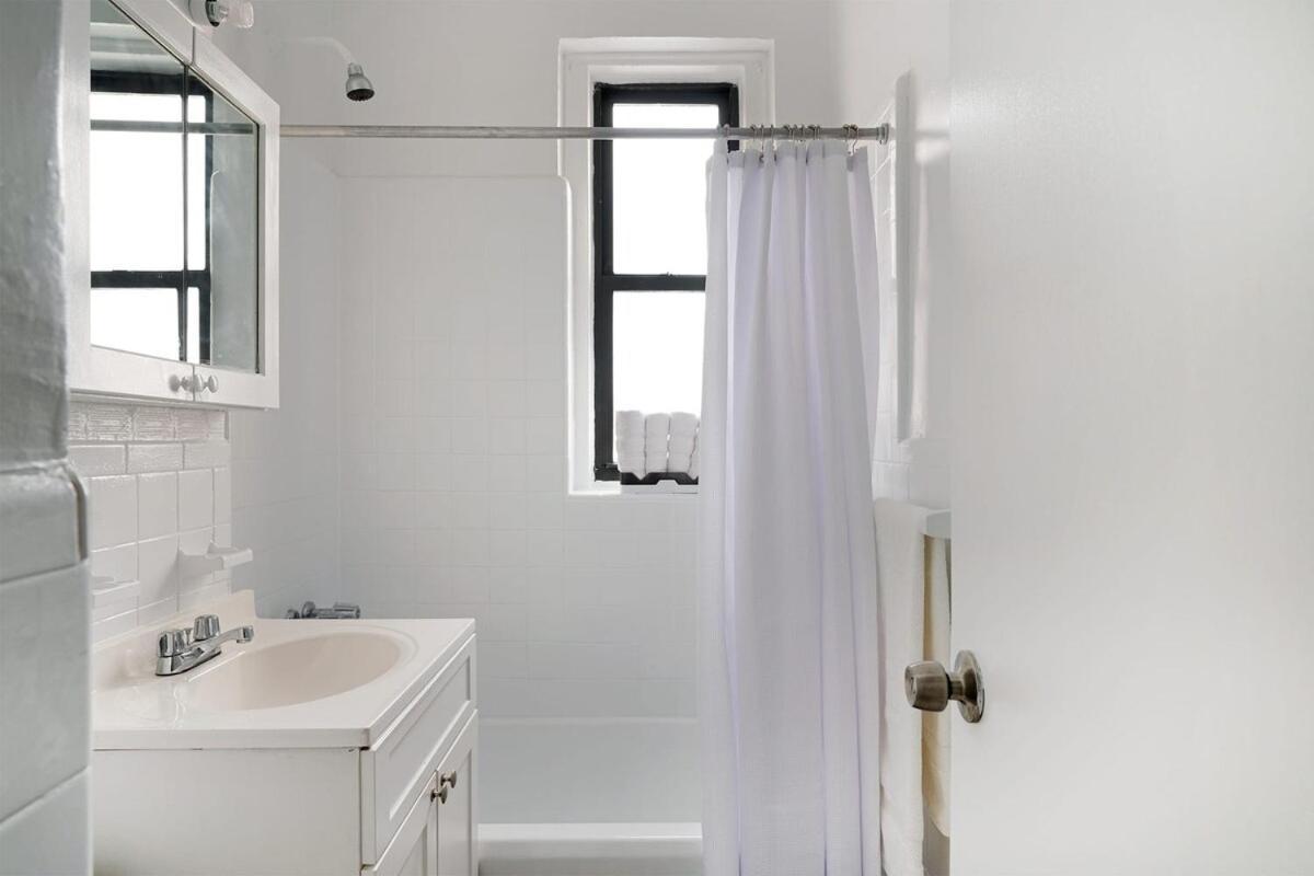 105 -5g Brand New Prime Location Elevator Apartment