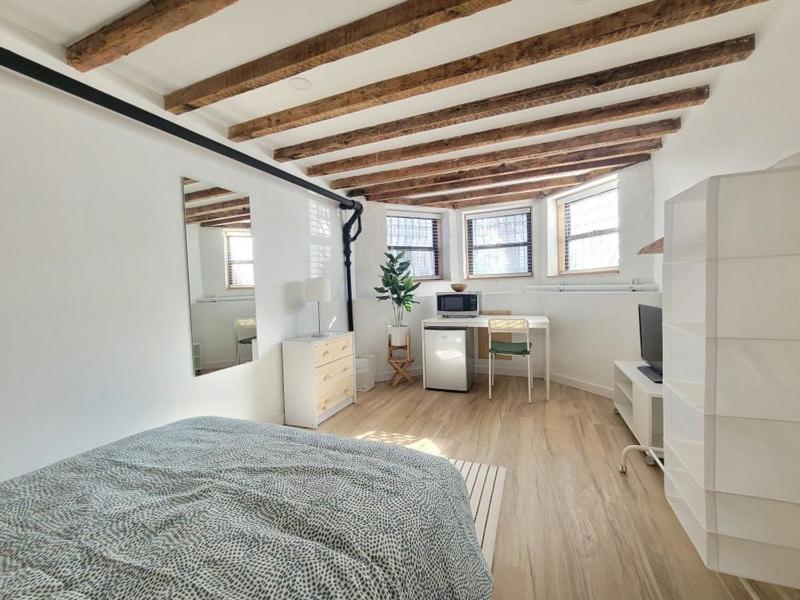 Cozy, Large And Fully Furnished - Near The L Train Séjour chez l'habitant New York