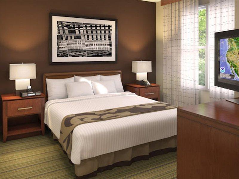 By Marriott Manhattan/ Midtown Eastside Hotel