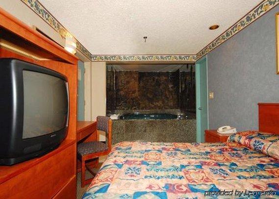 Hotel Econo South Ozone Park