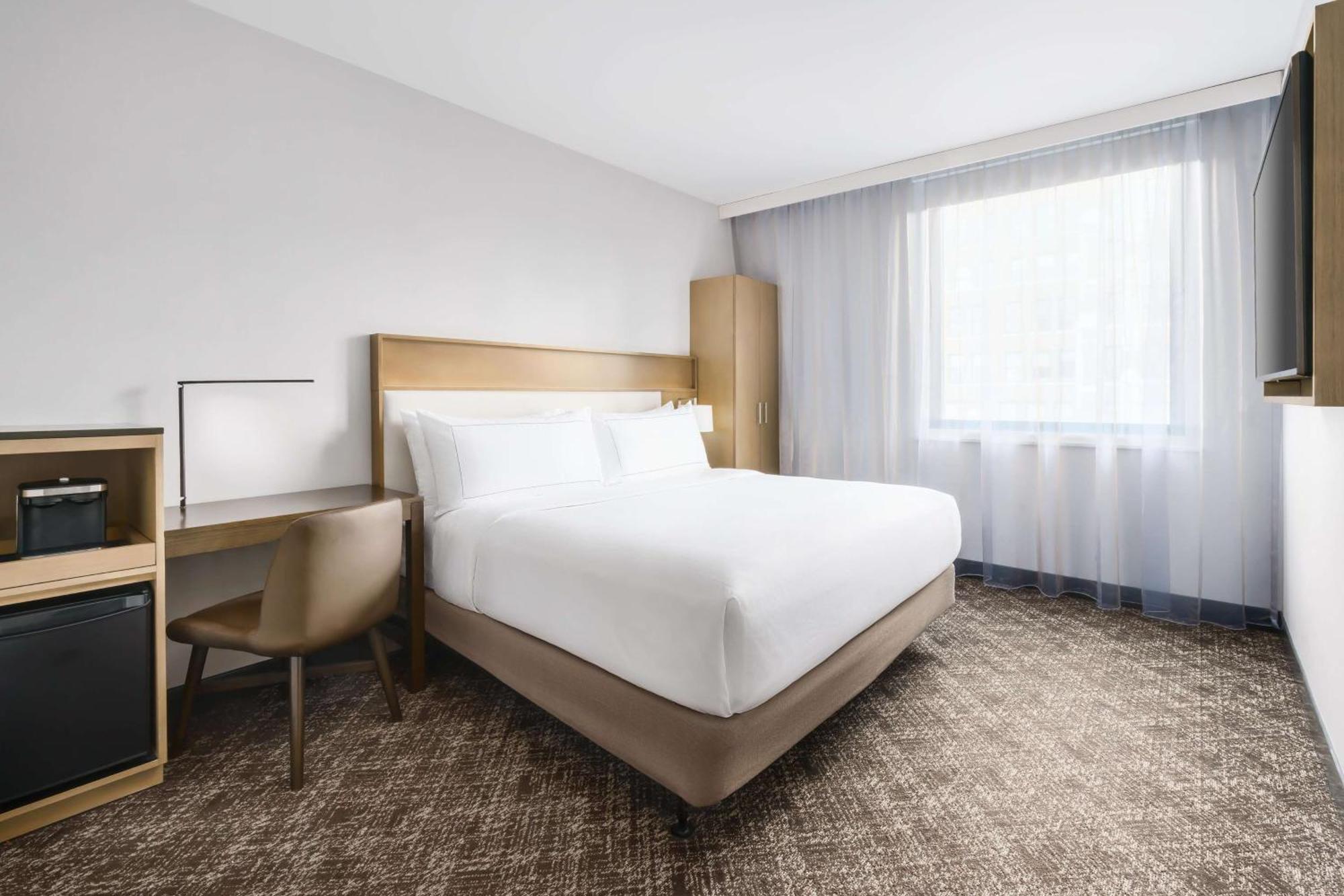 Doubletree By Hilton Times Square South Hotel 4*