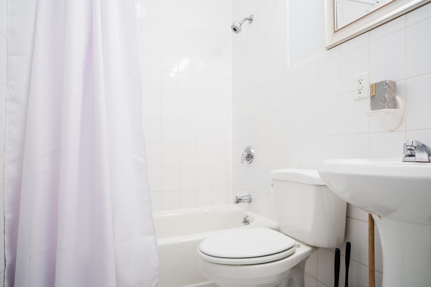Appartement 1435-4 I 3 Bedrooms 2bath W D Prime Upper East