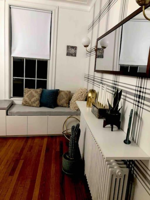 Apartment Private In Townhouse W 2 Baths Fq Beds 1-3ppl *