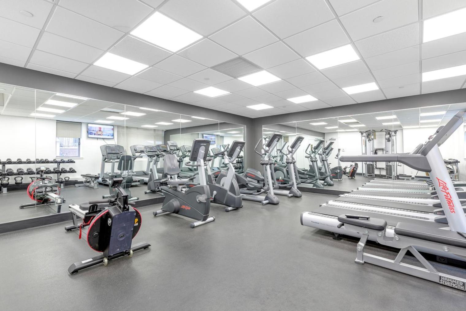 Theater District 1br Doorman Gym Garden Nyc-213 Apartment New York