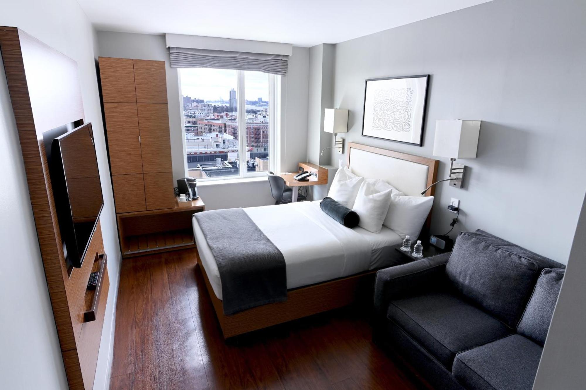 Edge Washington Heights 3*