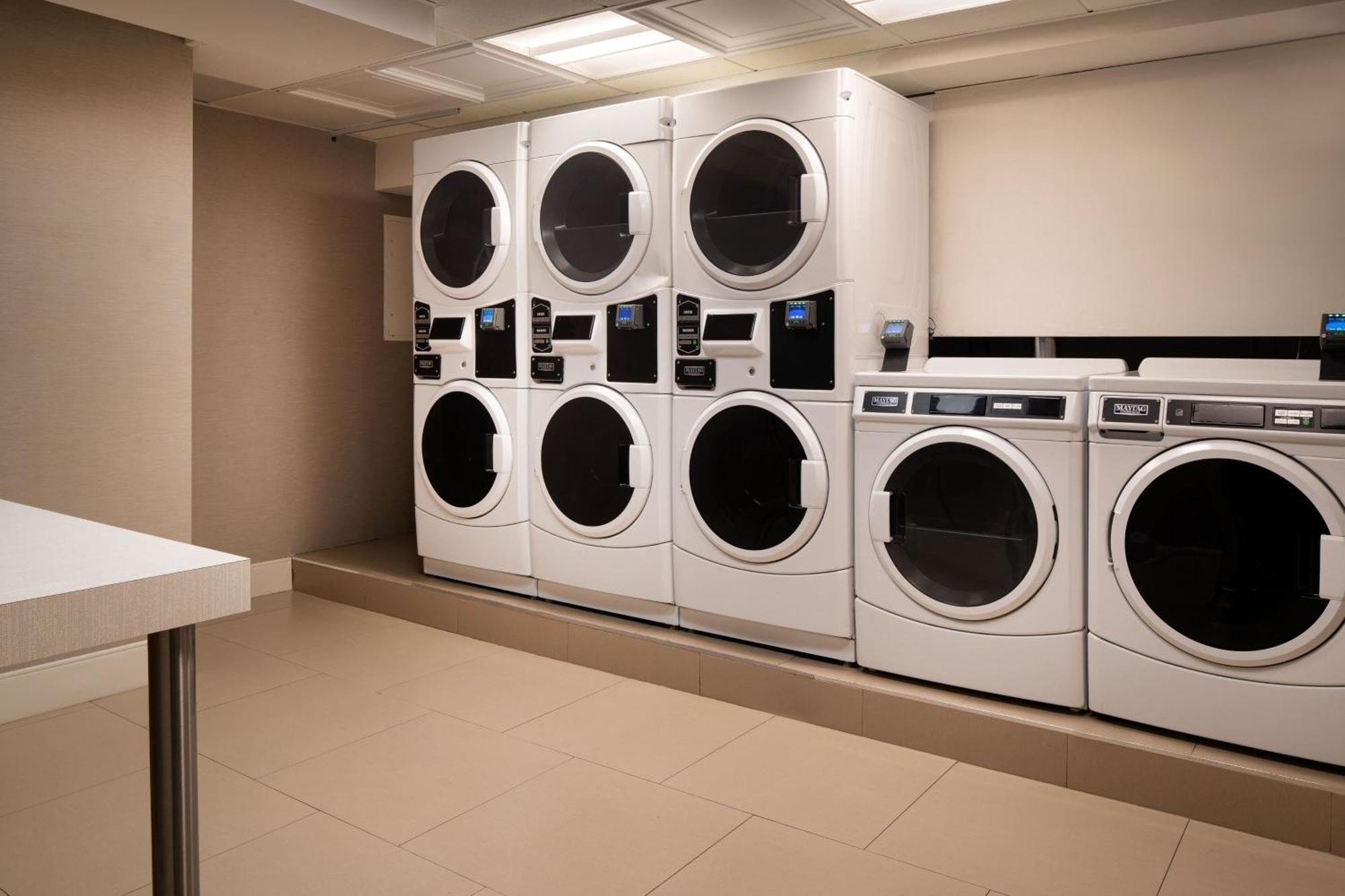 By Marriott Manhattan/ Midtown Eastside 4*