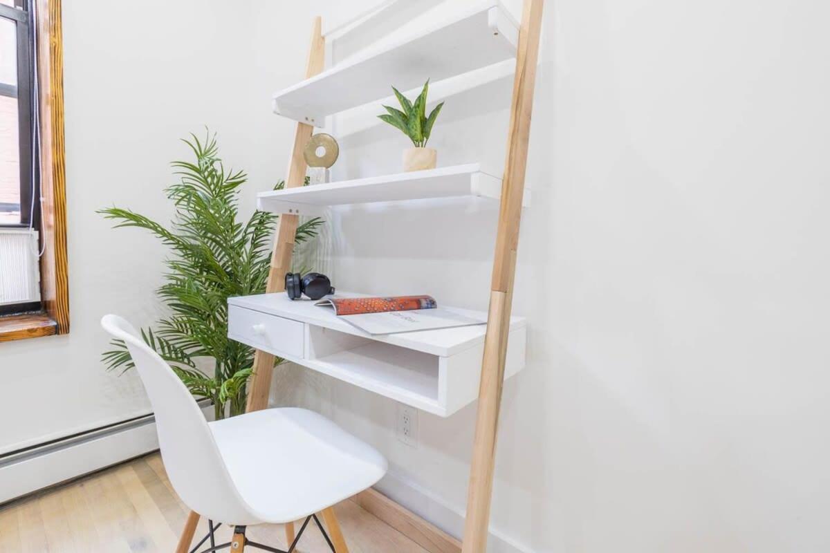 1597-1 Large W D In The Unit Prime Ues Apartment New York