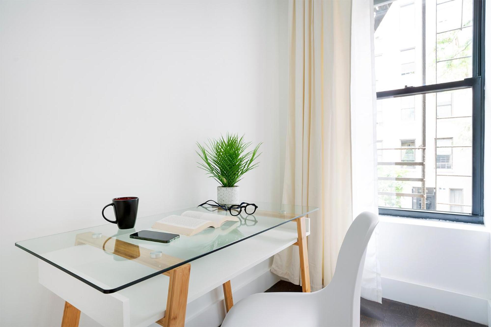 444-2c Newly Renovated 1br In Hell's Kitchen * New York