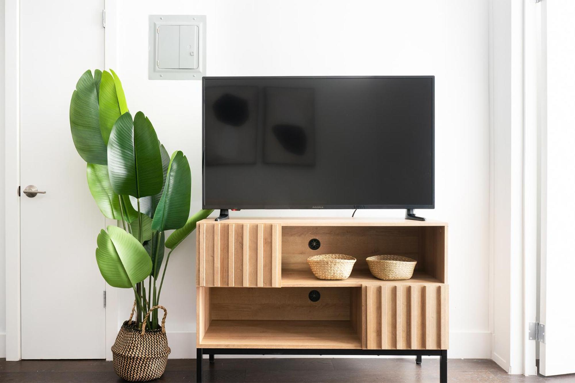 444-2c Newly Renovated 1br In Hell's Kitchen *