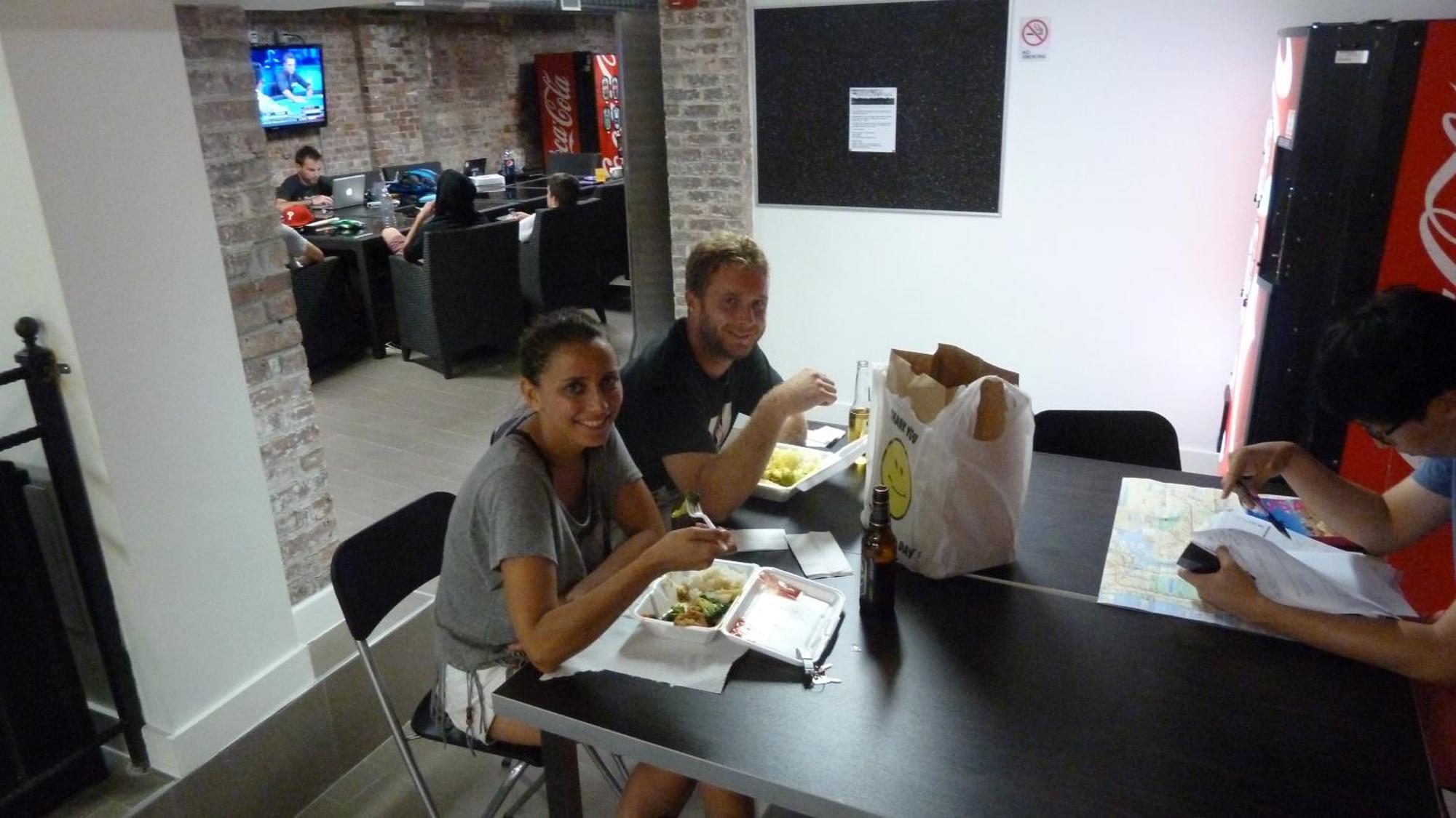 Hostel Q4 And New York