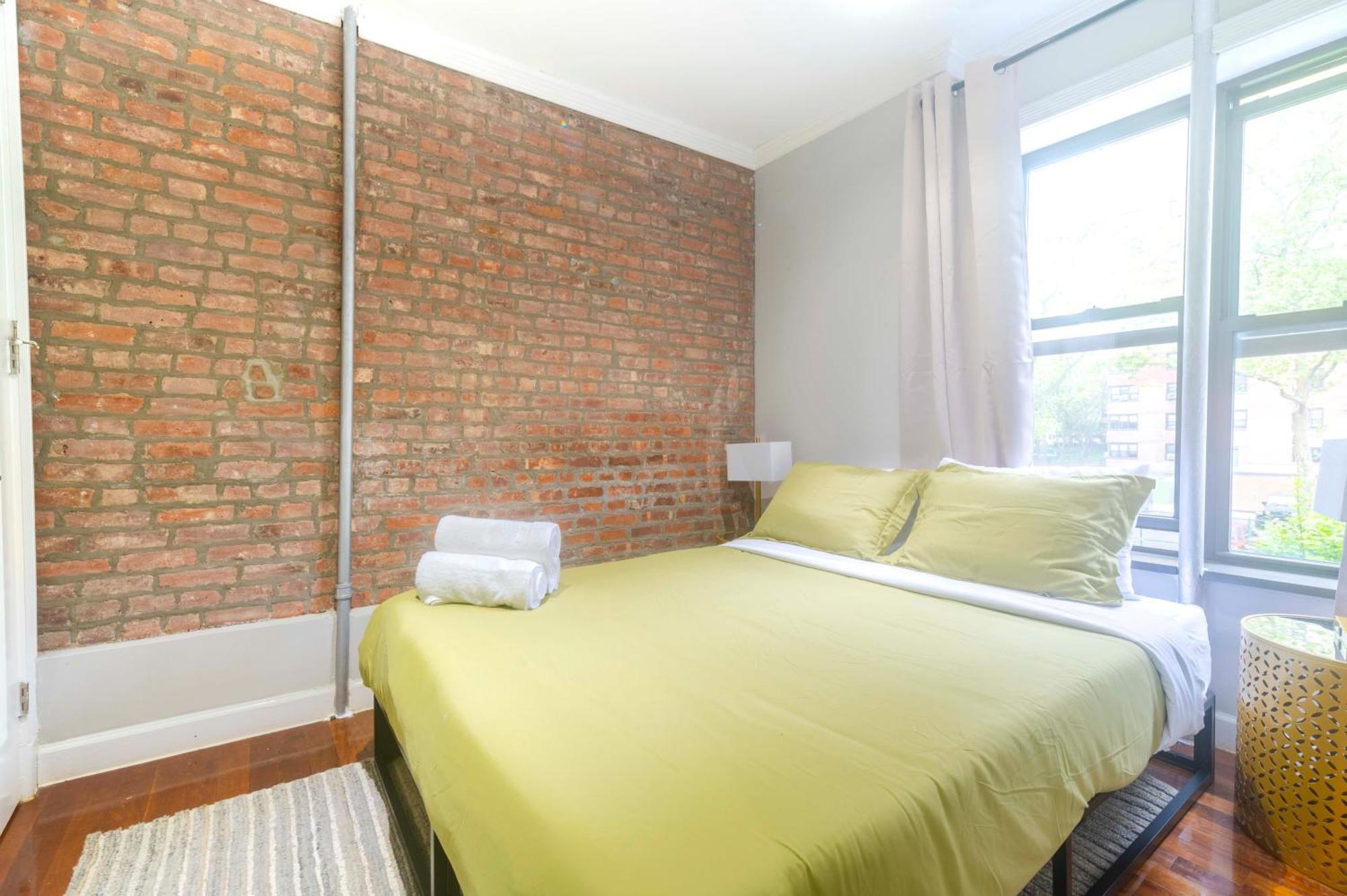 Stylish 2br In Manhattan