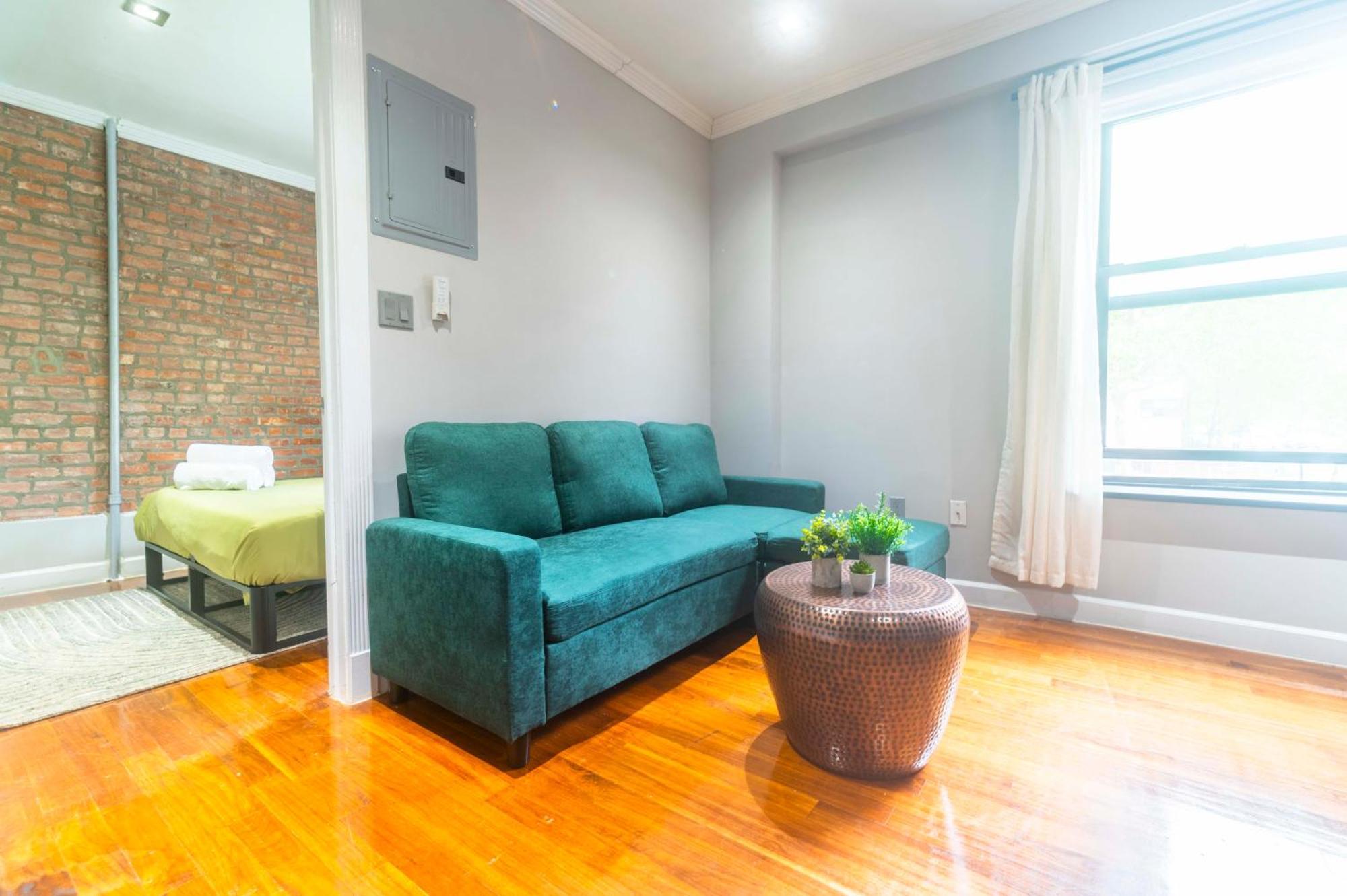 Stylish 2br In Manhattan New York