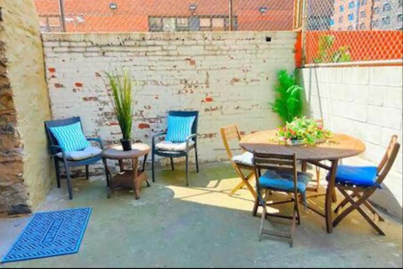 Hébergement de vacances Discover A 3br Oasis Private Patio 20 Min To Times Square L Tuscano I New York