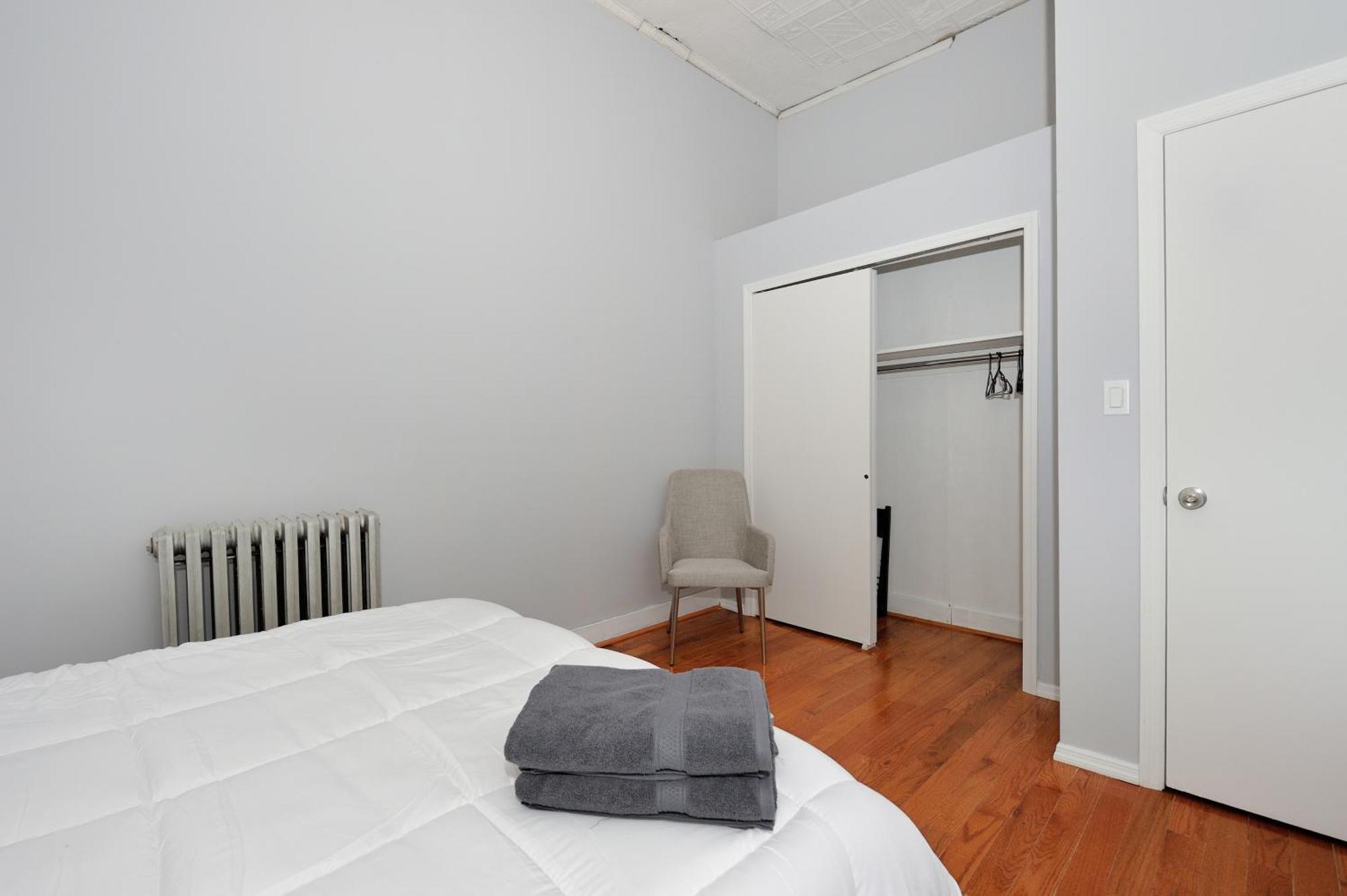 Monthly Nyc Rentals- Beautiful 4 Bedroom Unit *