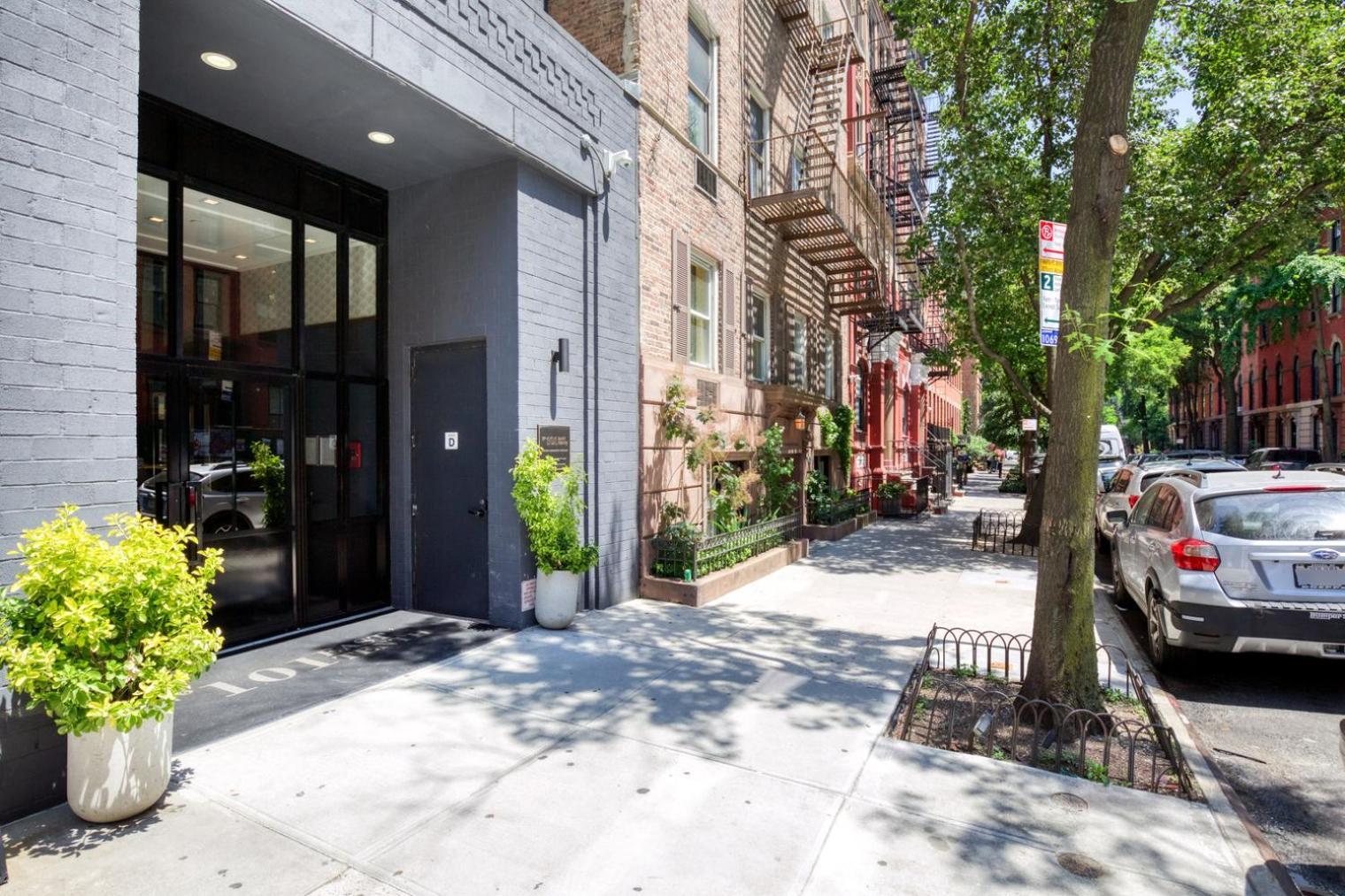 E Village 1br W Wd On Prime Corner Nyc-858 Apartment New York