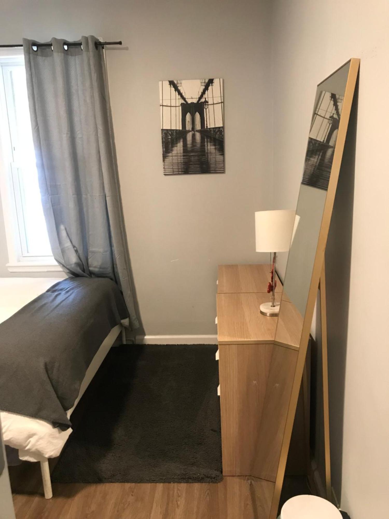 Apartment 30 Mins To Times Sq!!!! *