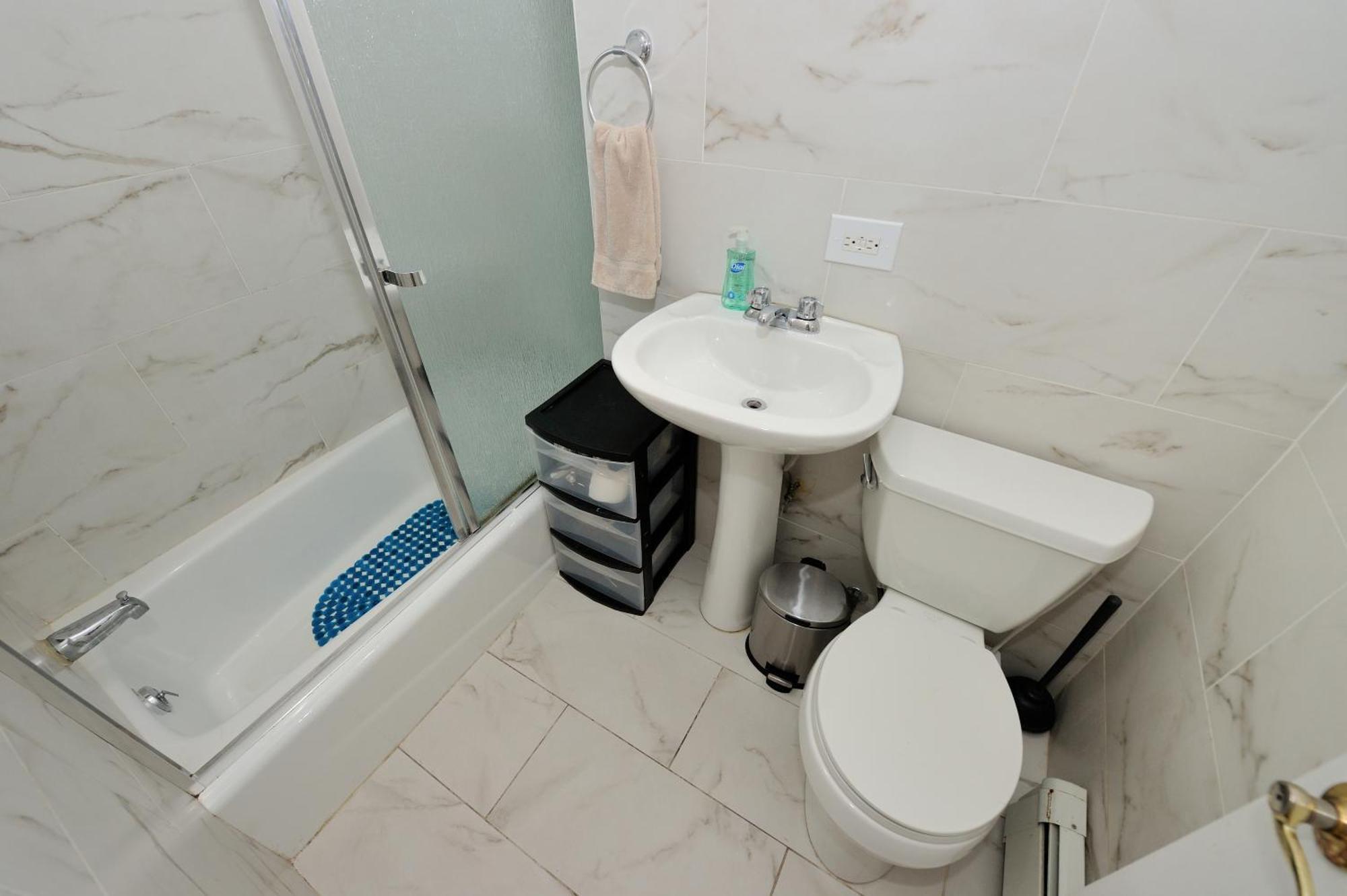 Apartment Monthly Nyc - 3 Bedroom Unit With Private Roof *