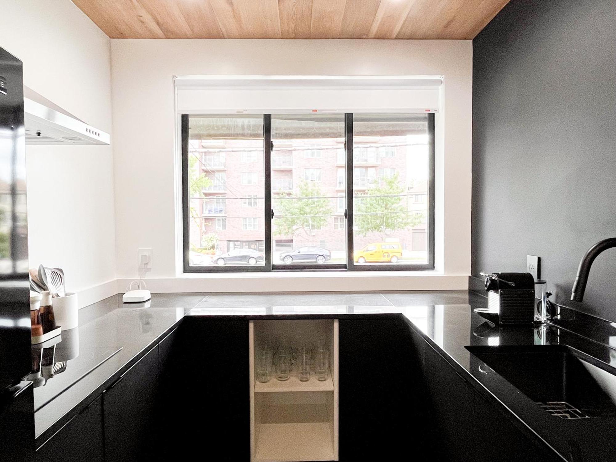 Modern, Charming, Spacious 3-bedroom Retreat In Brooklyn With Rem-casa