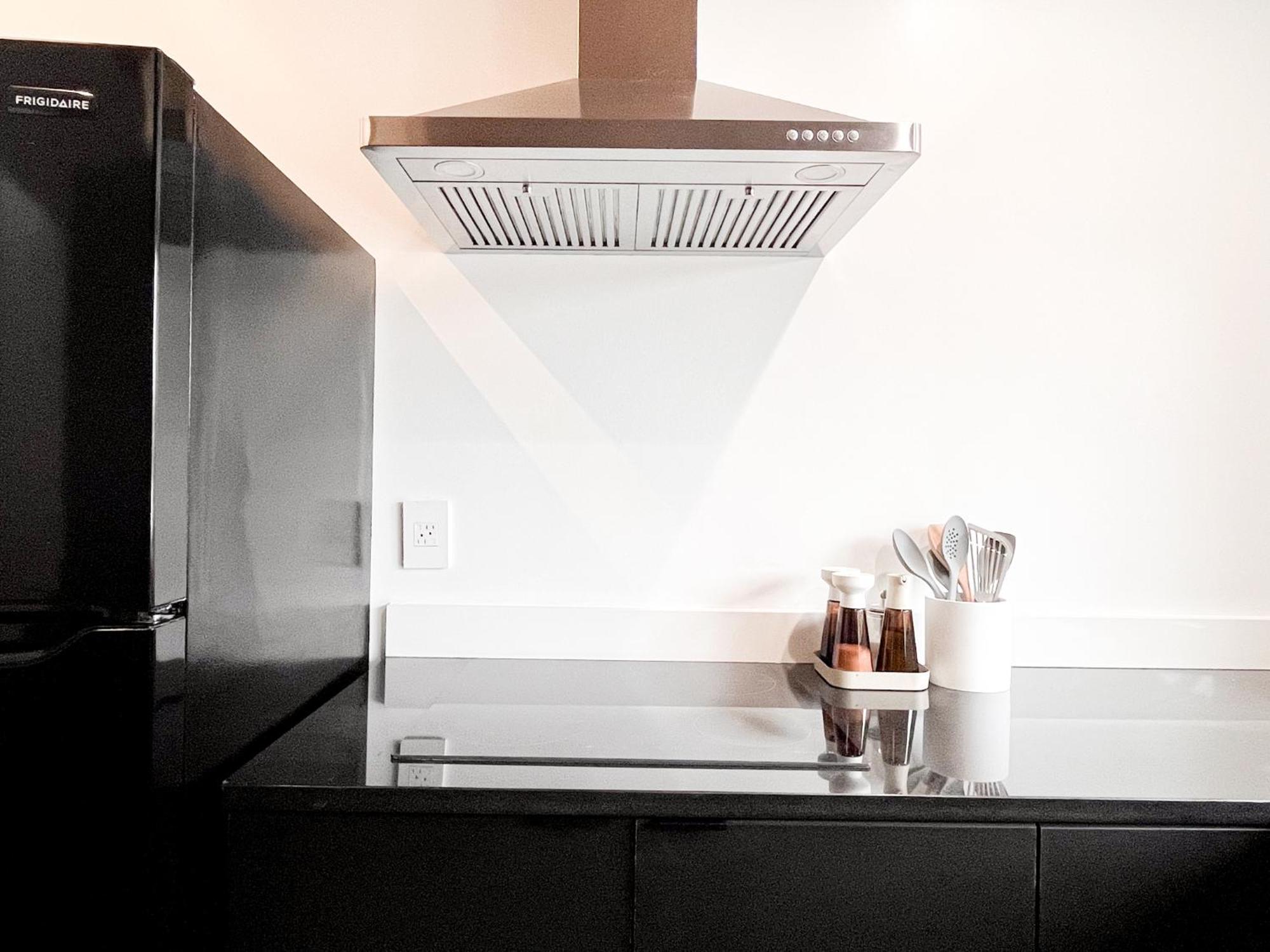 Modern, Charming, Spacious 3-bedroom Retreat In Brooklyn With Rem-casa