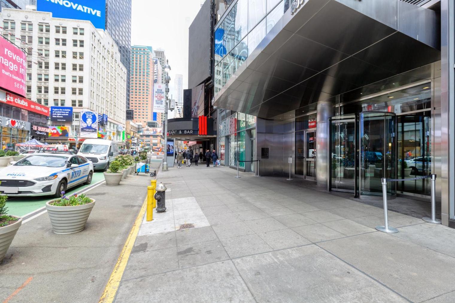 Midtown 1br W Doorman Gym Nr Theater District Nyc-595 * New York