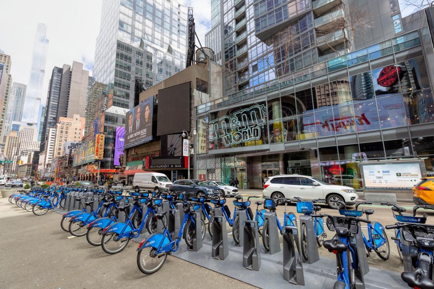 Midtown 1br W Doorman Gym Nr Theater District Nyc-595 *