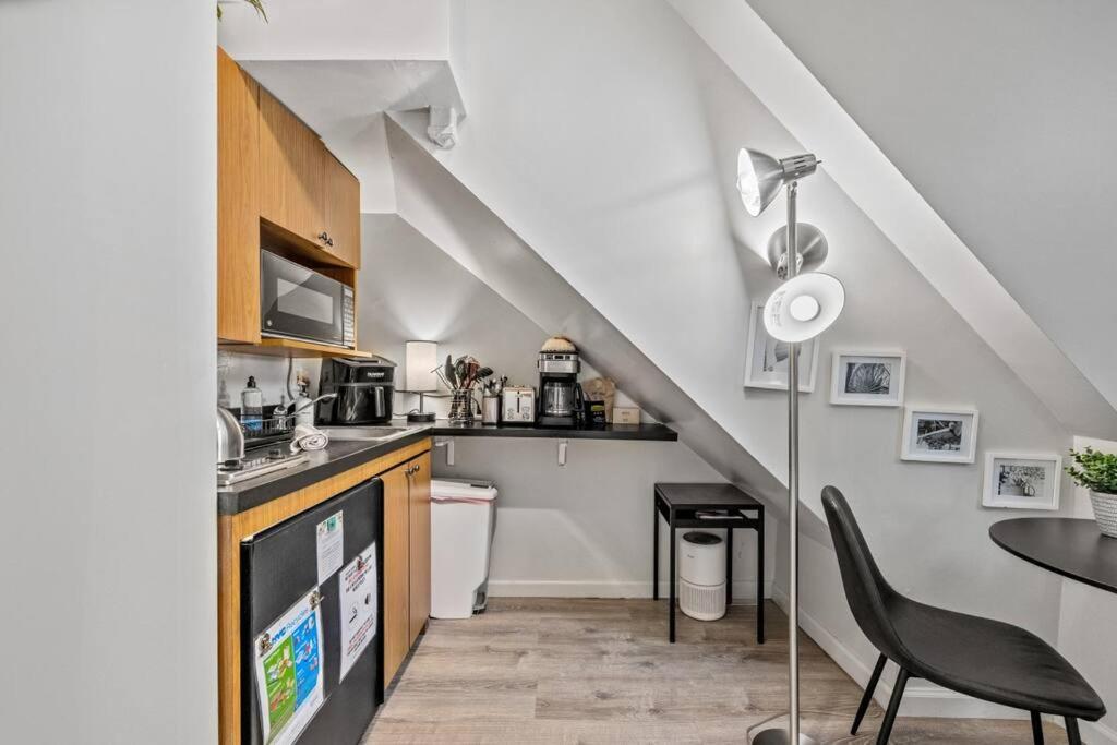 Apartment Location Walk To Times Square *