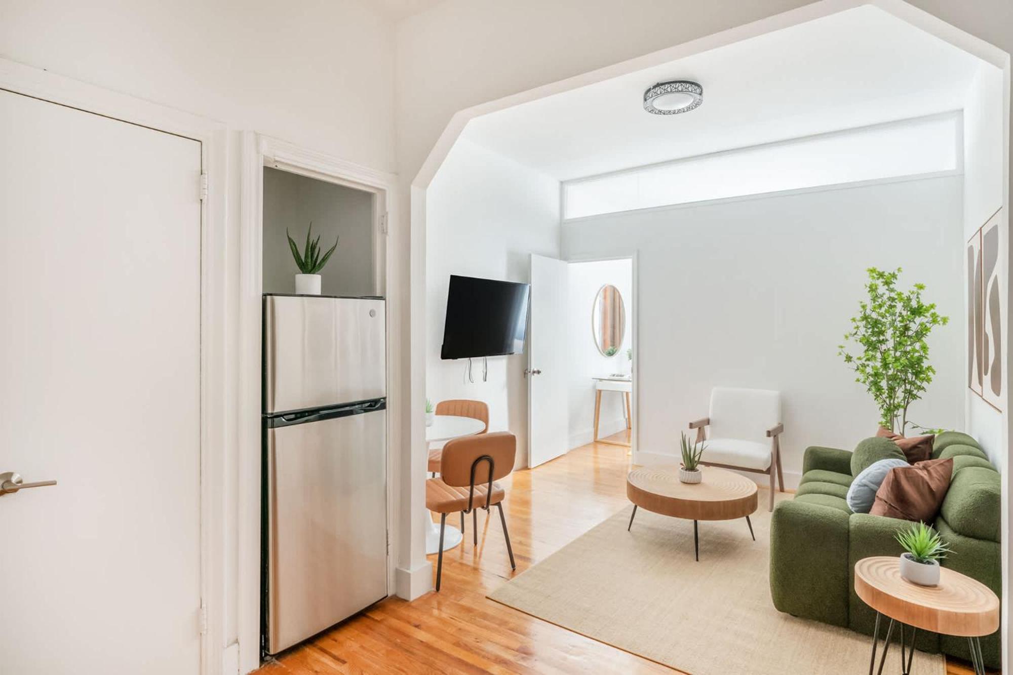 444-1a Beautiful 1br Midtown West Apartment