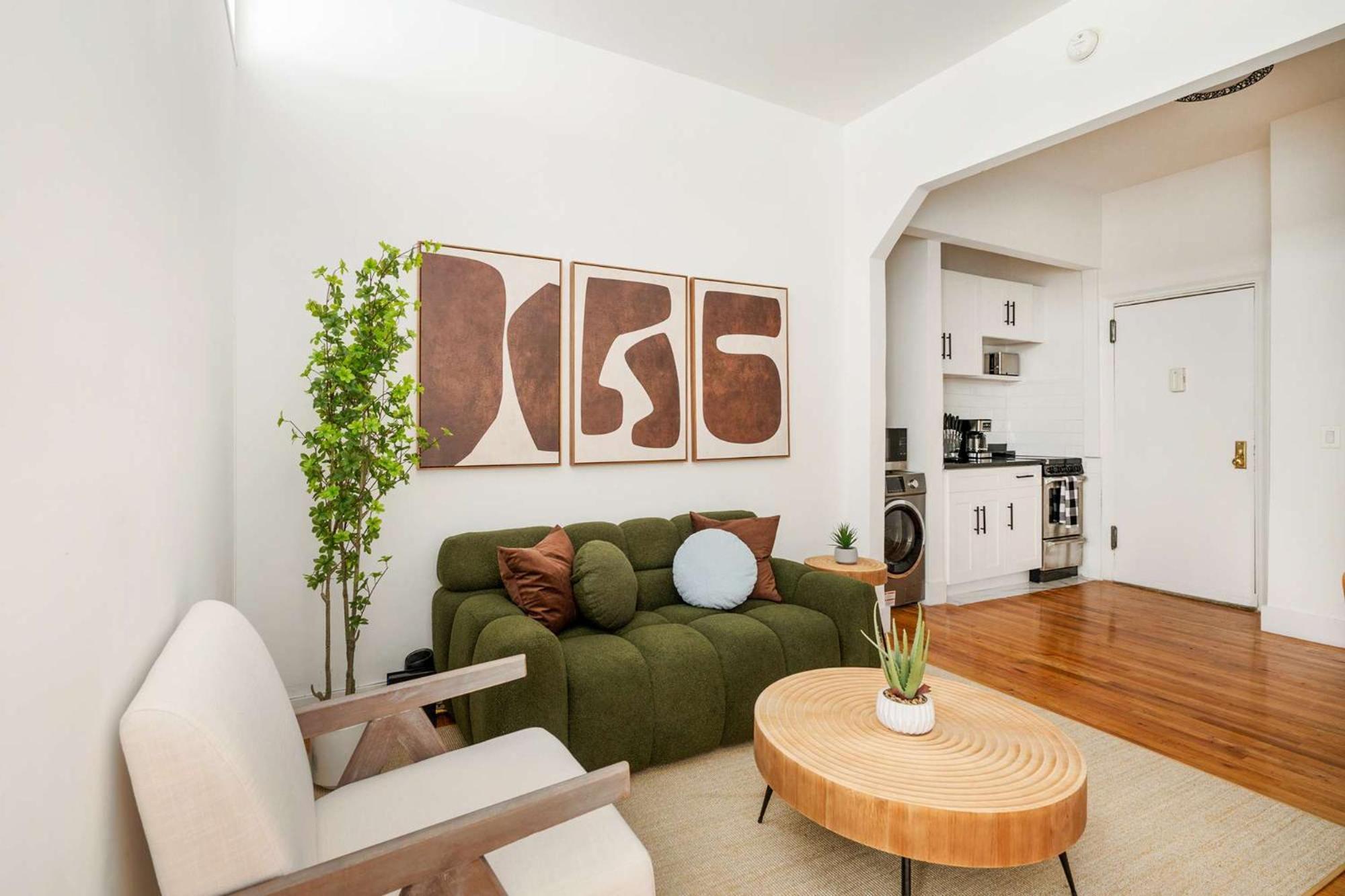 444-1a Beautiful 1br Midtown West Apartment