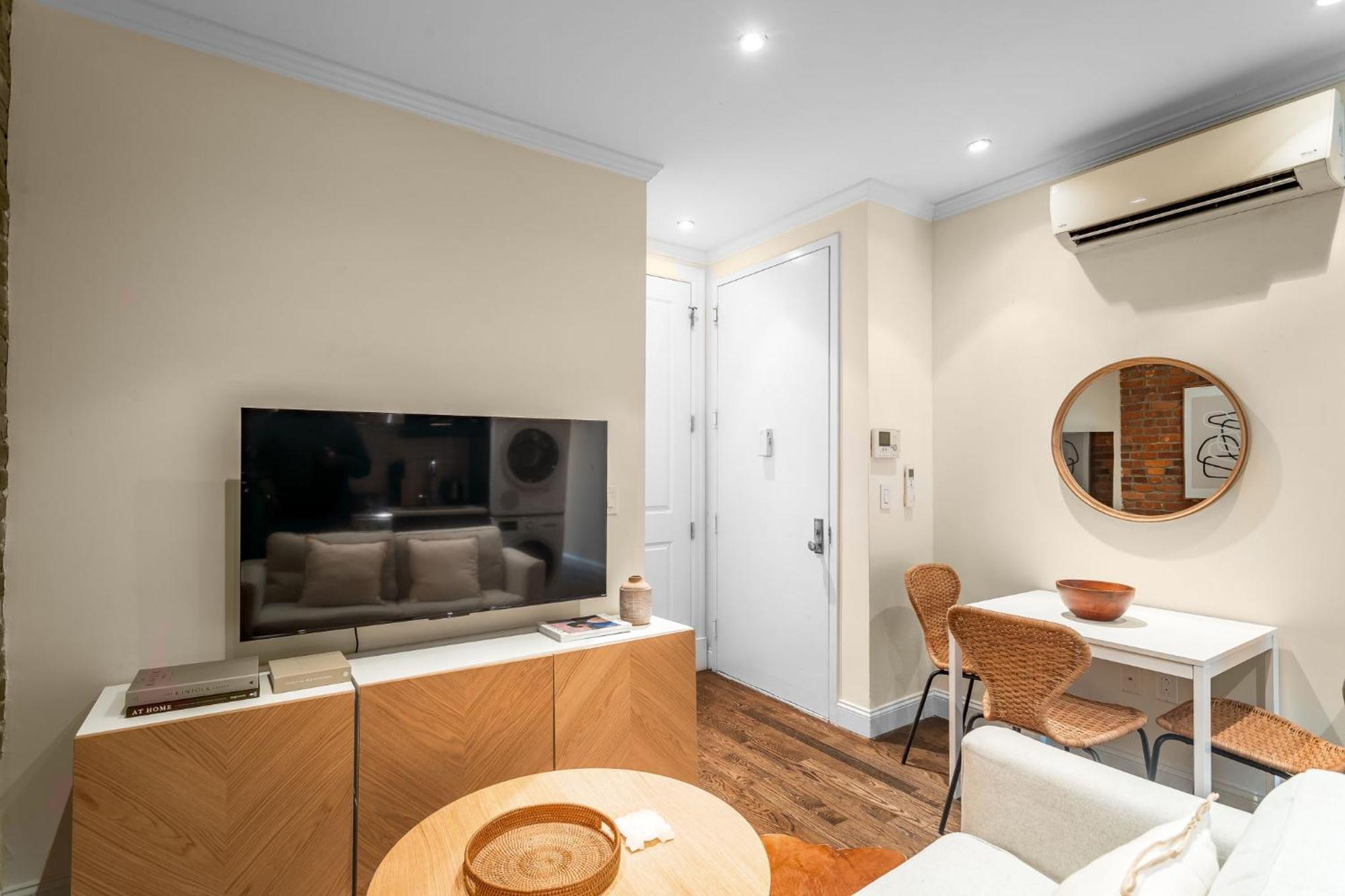Privatunterkunft Chic Near 3rd Street Promenade With Shared Bathroom *