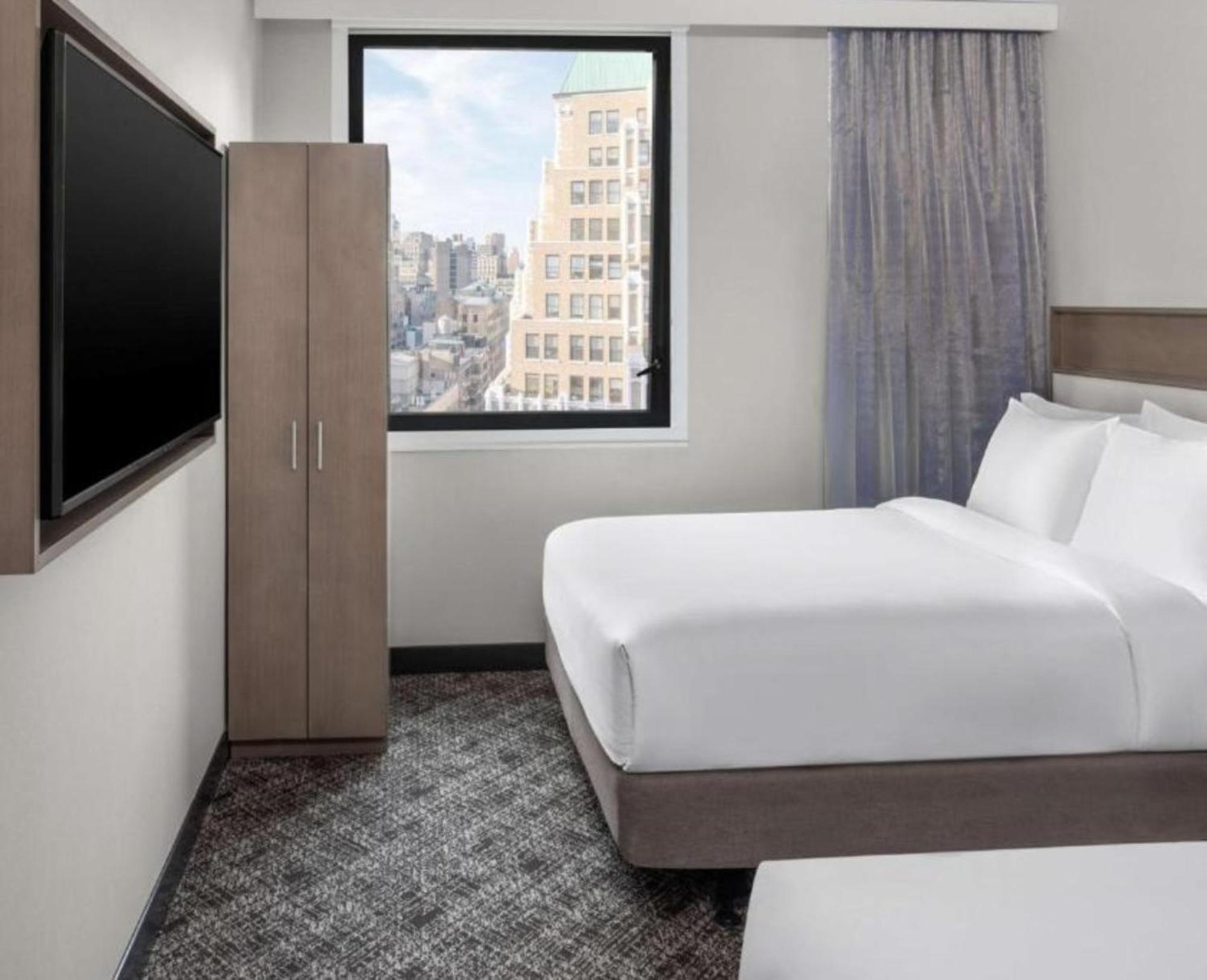 Doubletree By Hilton Times Square South Hotel