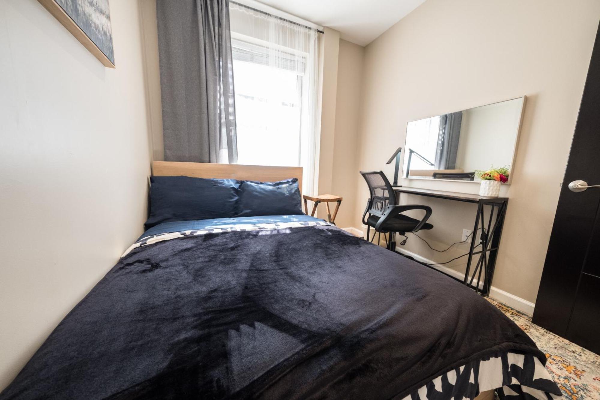 2 Bd Next To Park New York