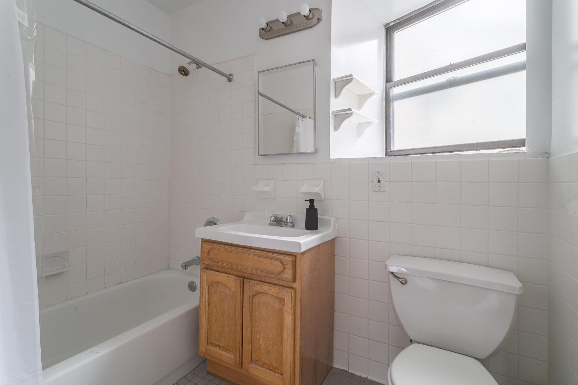 Stunning 3-bedroom In City! *