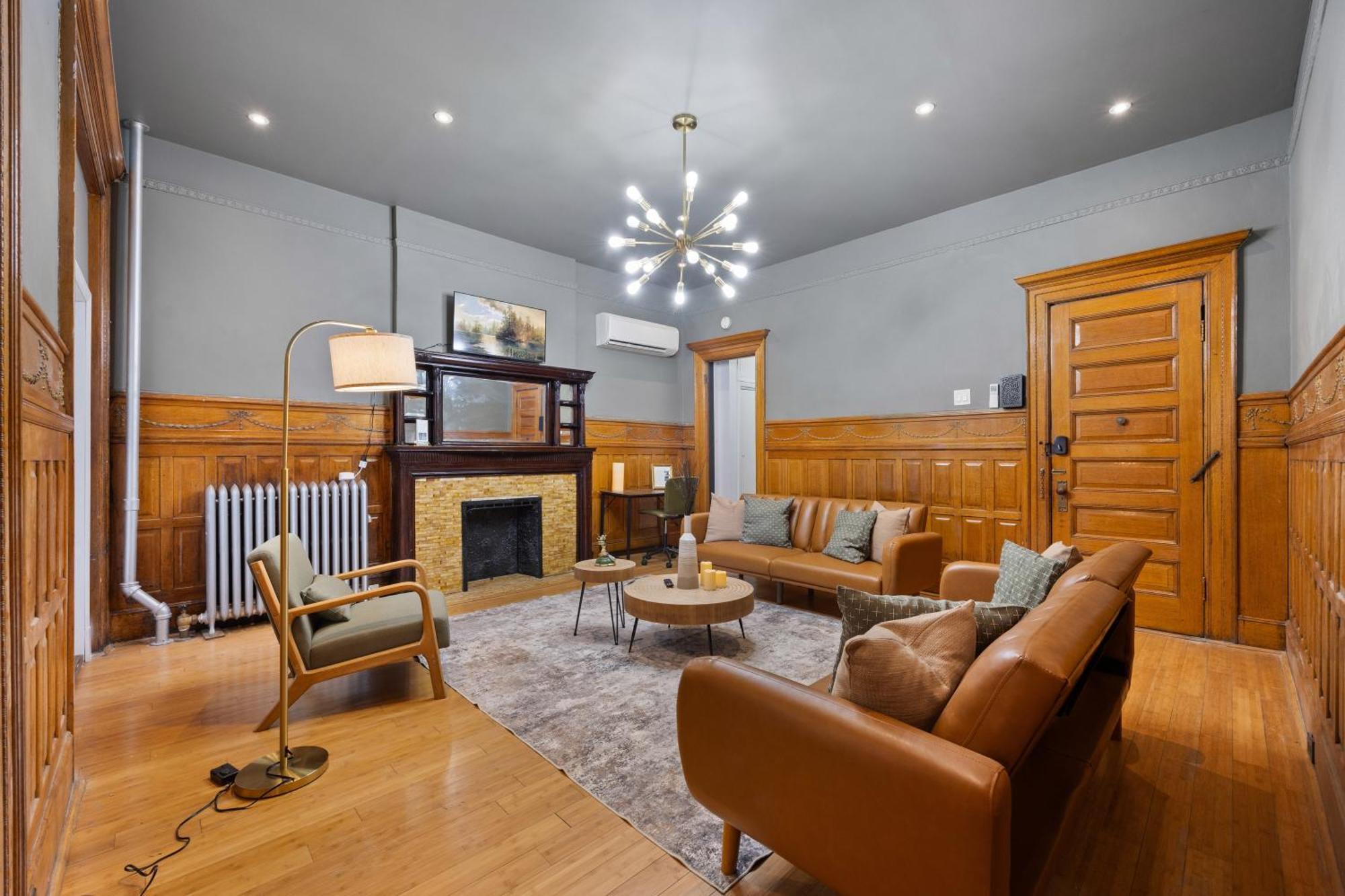 Appartement 1 Min To Subway, King Bed Luxurious Airy Space Patio At 