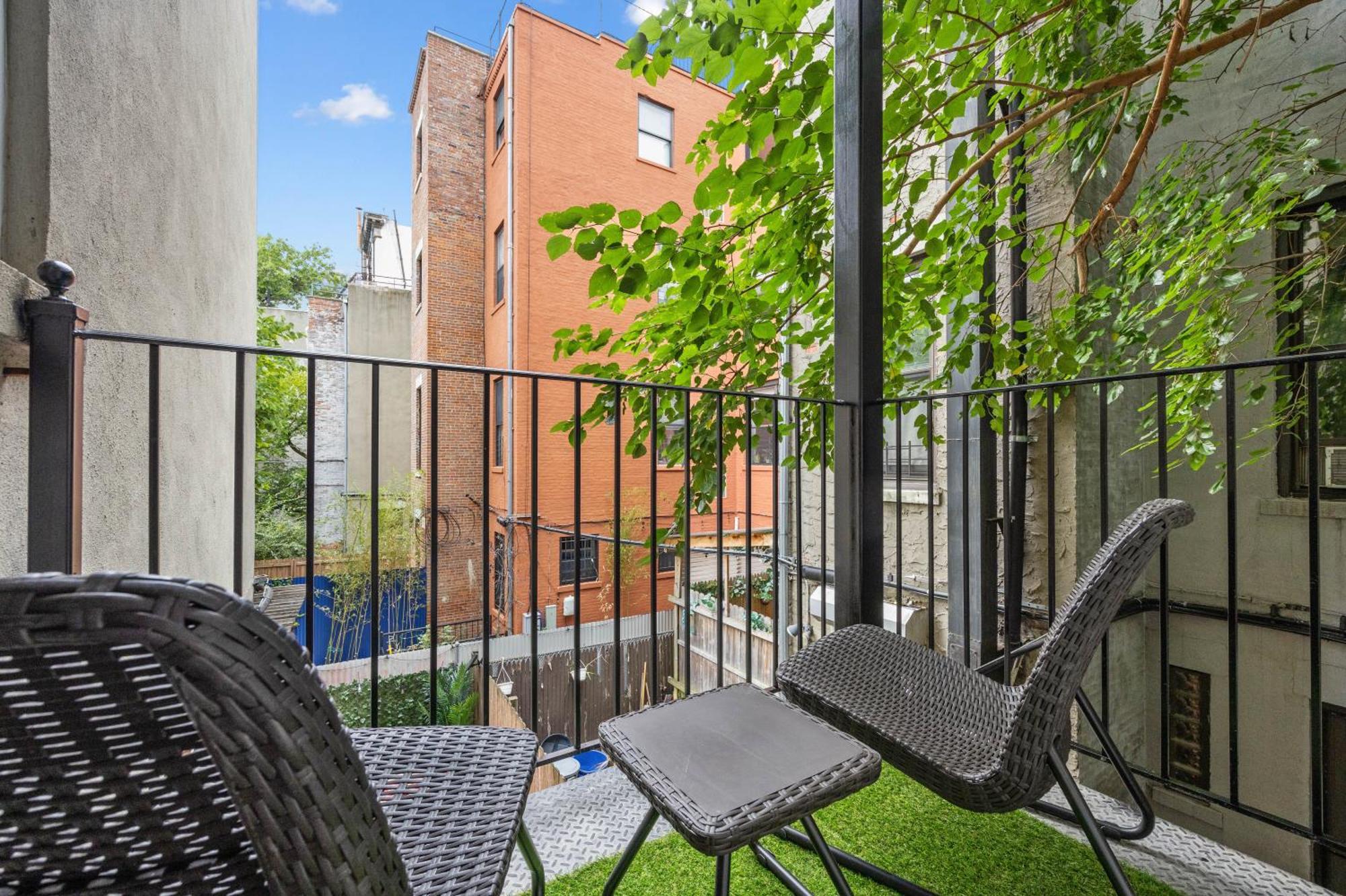 Appartement 1 Min To Subway, King Bed Luxurious Airy Space Patio At 