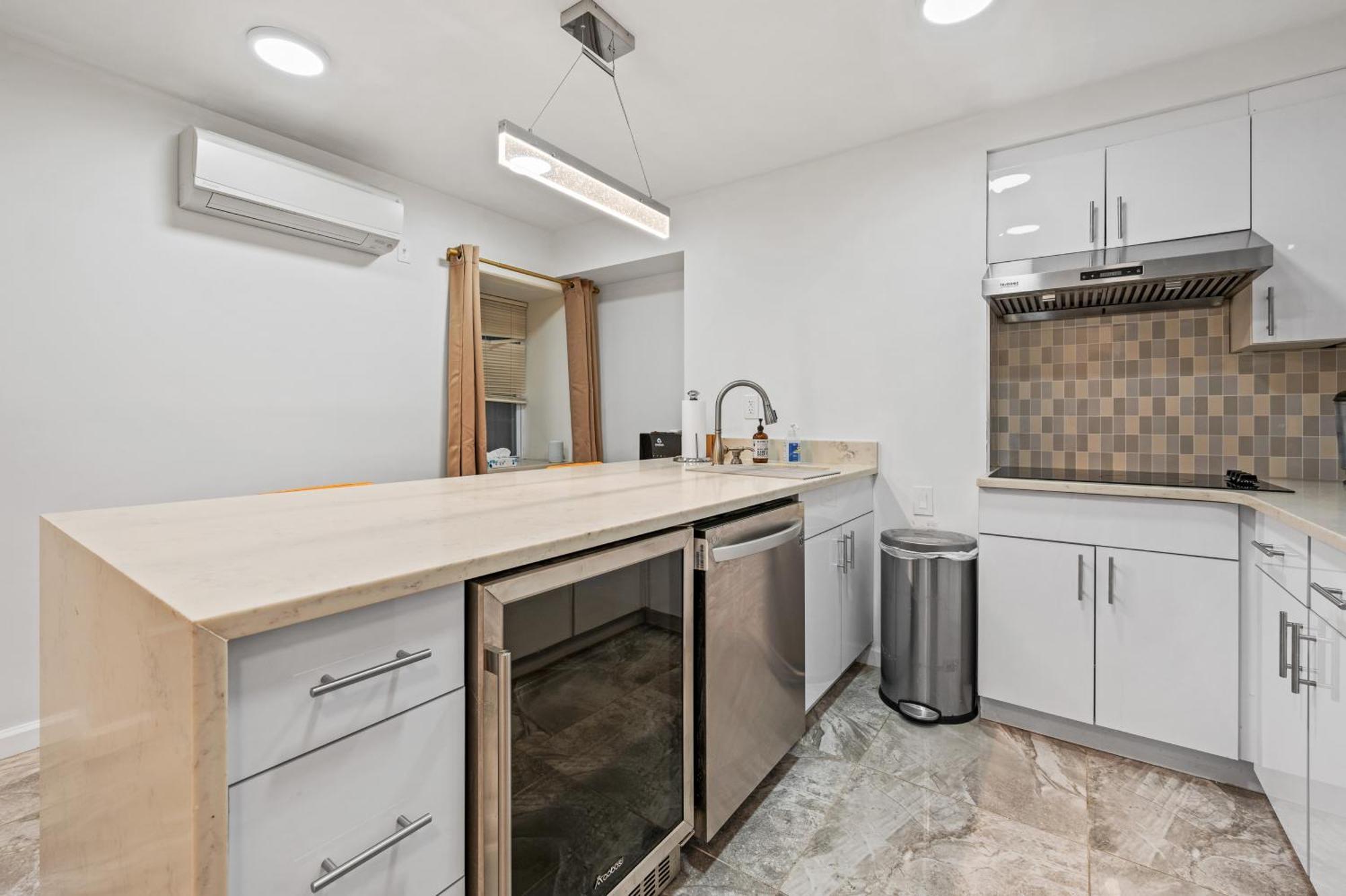 Hotel Upper East Side Luxury 3br 2b 1700 Square Feet