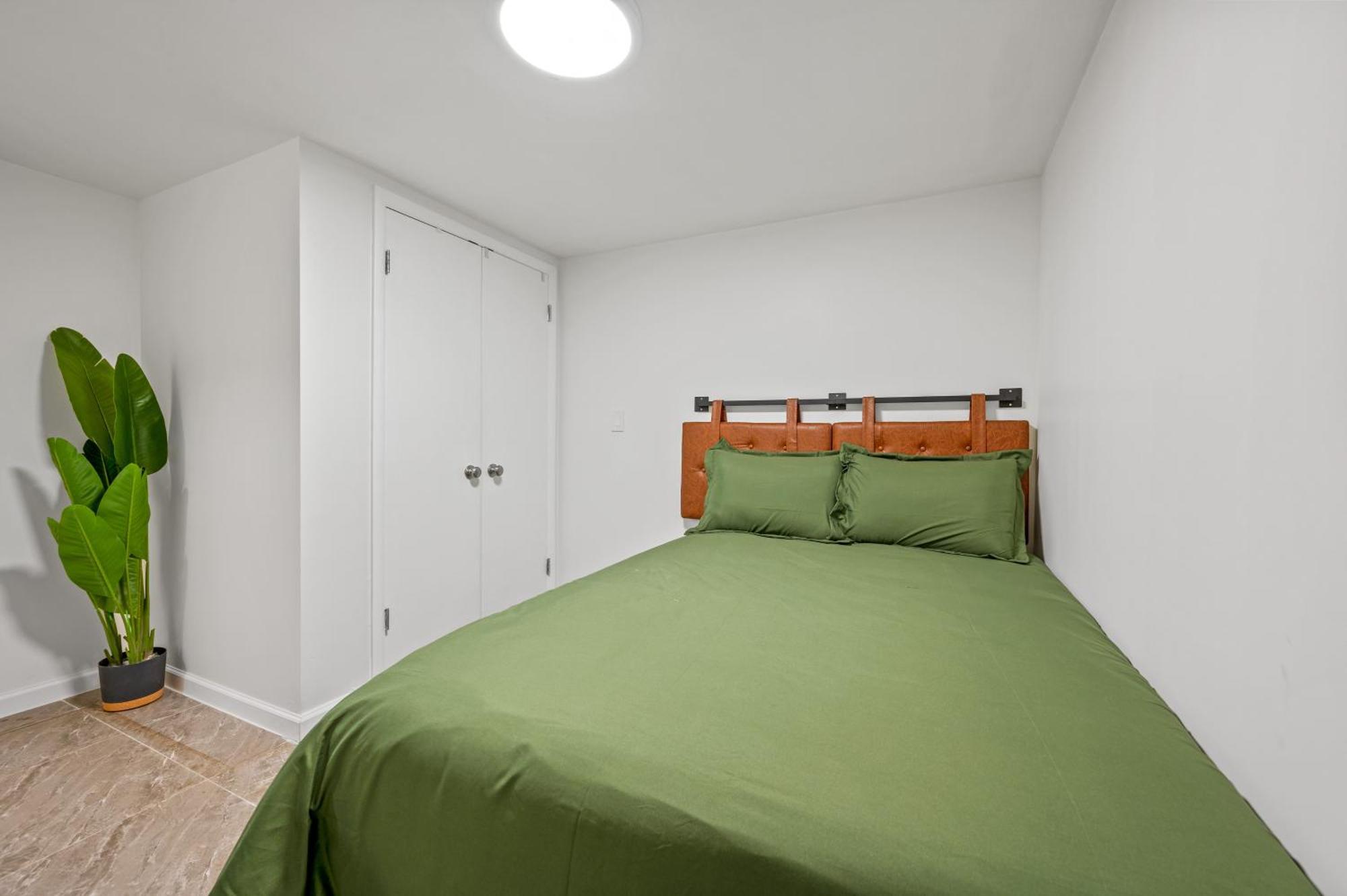 Upper East Side Luxury 3br 2b 1700 Square Feet New York