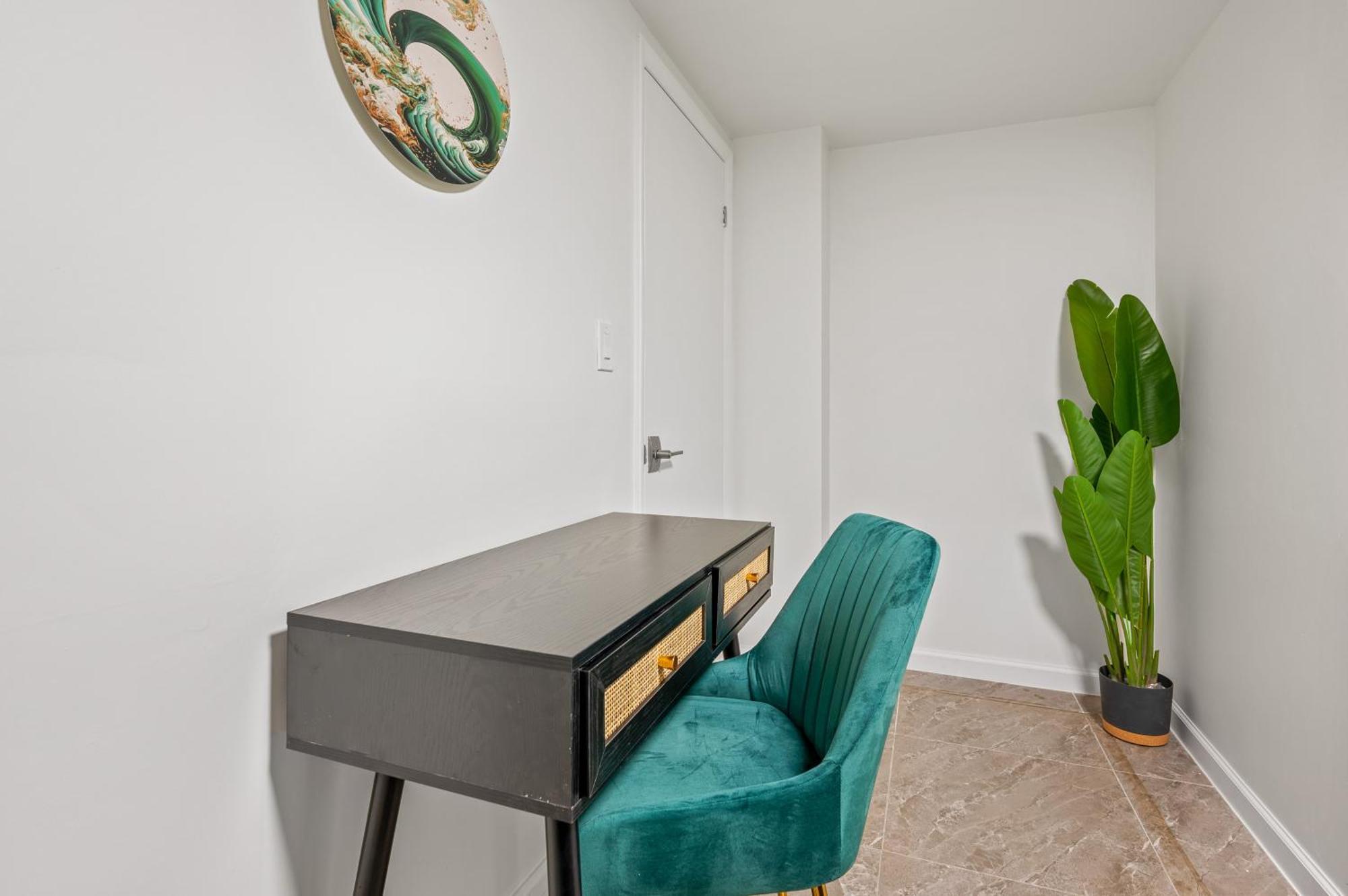 Upper East Side Luxury 3br 2b 1700 Square Feet 4*