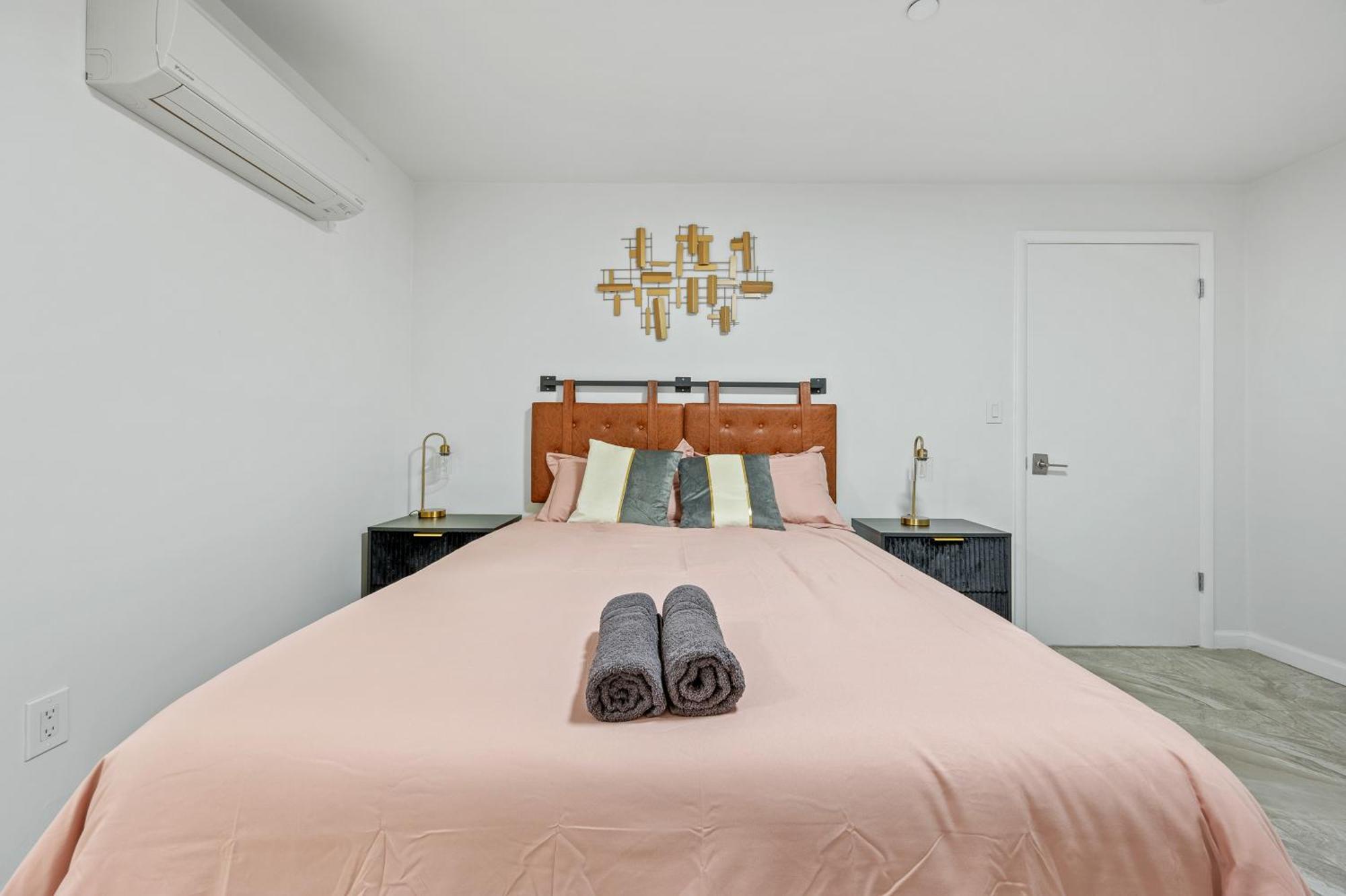 Upper East Side Luxury 3br 2b 1700 Square Feet Hotel New York