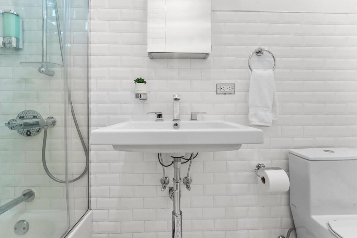 Swj544fh Huge 6br 4ba Backyard Access Apartment *