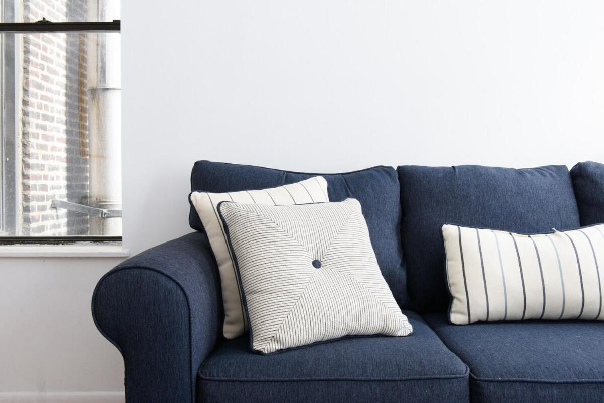 428-3r Spacious 2br Newly Furnished Appartement *