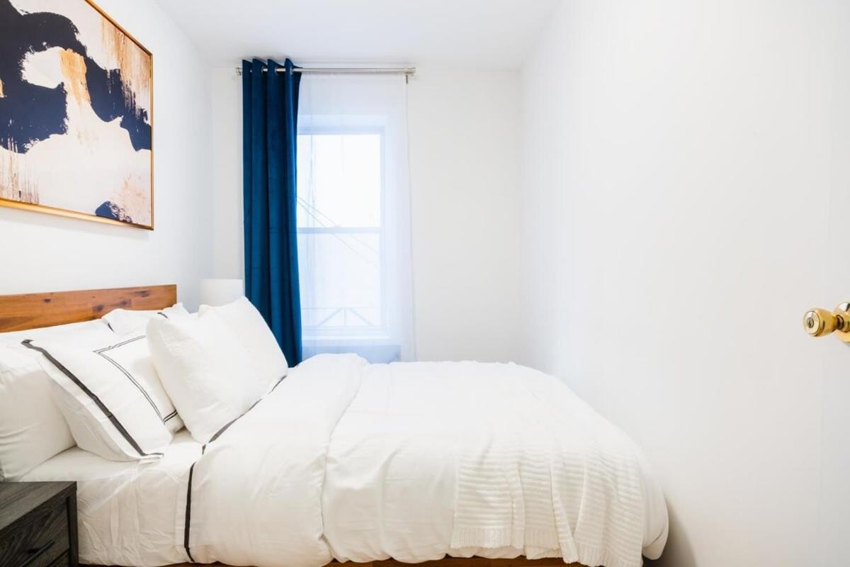 Appartement 1435-4 I 3 Bedrooms 2 Bath Prime Upper East *