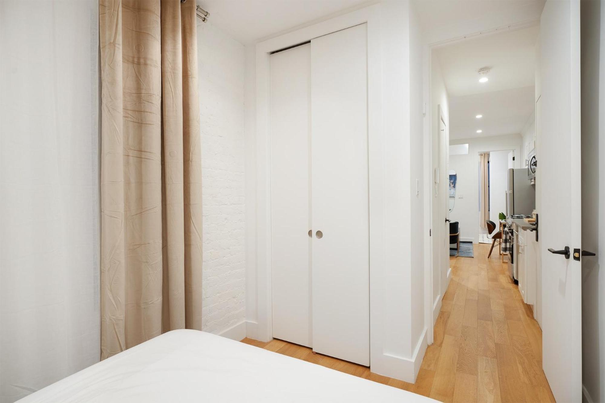 1290-13 Newly Renovated 2 Bedrooms In Ues * New York