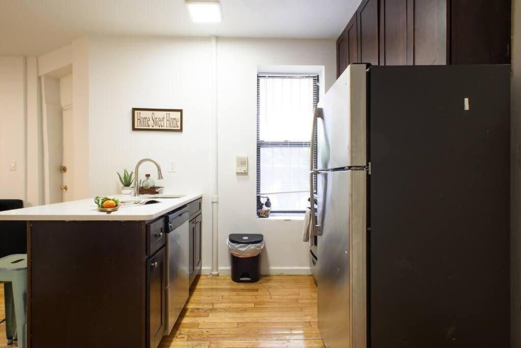 109-1 Huge 3br Value - Nyc New York