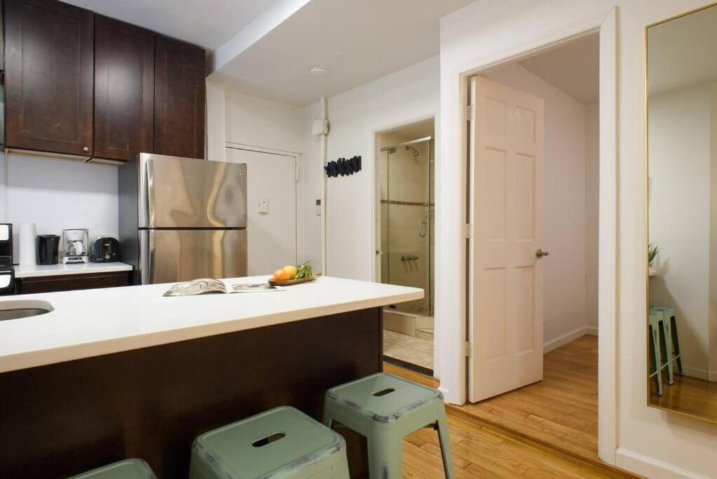 109-1 Huge 3br Value - Nyc * New York